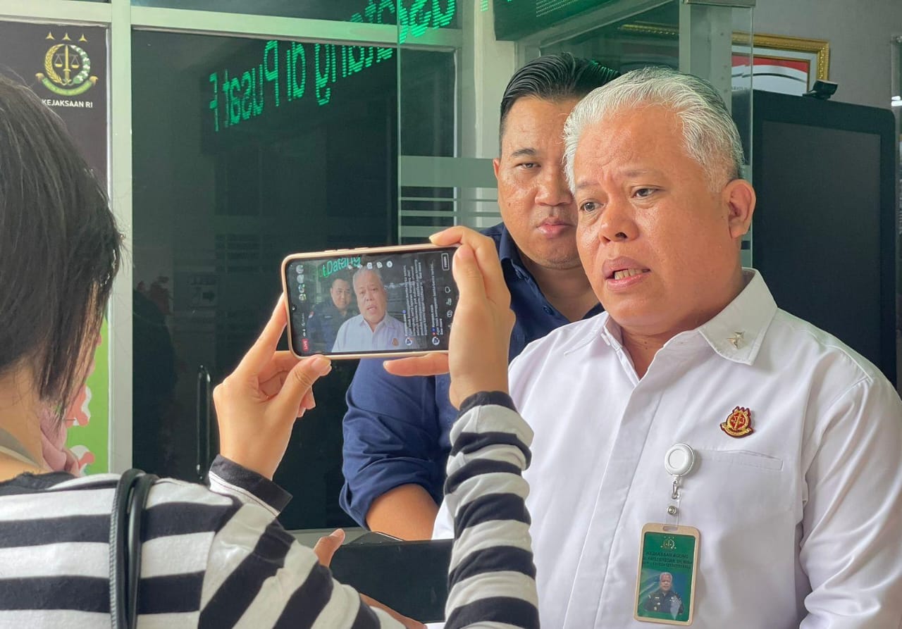 Kapuspenkum Kejagung, Dr Harli Siregar SH MHum