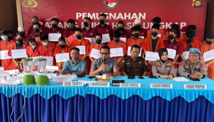 Polda Sumsel Gempur Jaringan Narkoba, 37 Tersangka Diciduk dan Barang Bukti Rp2,2 Miliar Dimusnahkan
