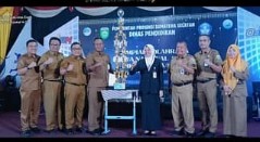 Pembukaan Olimpiade Olahraga Siswa Nasional (O2SN) Pendidikan Menengah tingkat Provinsi Sumsel 2026 di Aula SMK Negeri 3 Palembang, Senin (22/6/2026).