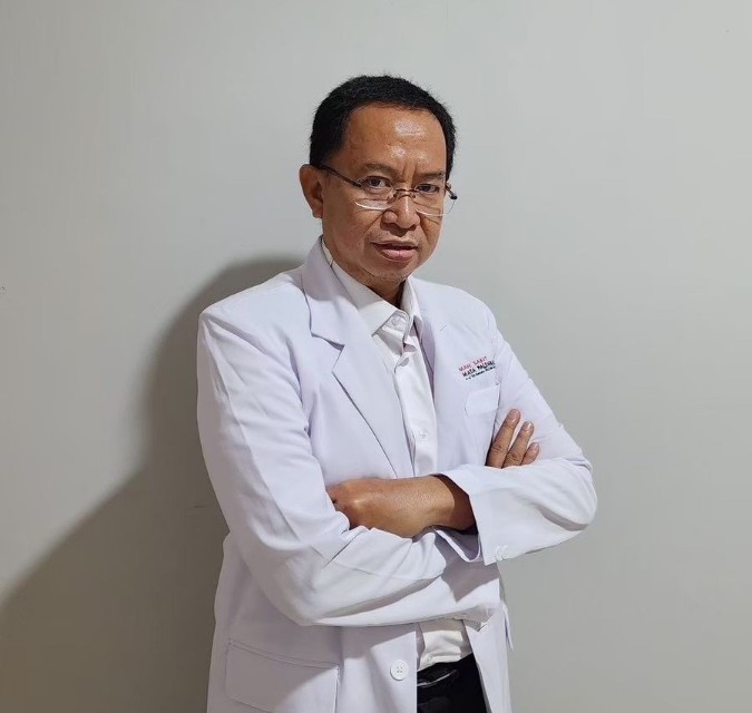 Dokter Spesialis Penyakit Dalam Rumah Sakit Dr. Mohammad Hoesin (RSMH) Palembang, dr. Harun Hudari, Sp.PD., KPTI., FINASIM,