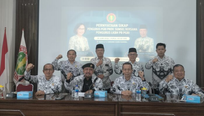 LKBH PB PGRI Sentil Klaim Kemenangan: Jangan Rebut Trofi Saat Pertandingan Masih Berlangsung