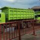 Antrean kendaraan mengular di SPBU Indralaya, Kabupaten Ogan Ilir, Sabtu (6/6/2026). Keterbatasan pasokan BBM jenis solar diduga menjadi pemicu panjangnya antrean yang berdampak pada kemacetan di ruas Jalan Lintas Timur Sumatera serta mengganggu aktivitas masyarakat dan distribusi barang.