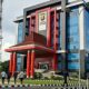 Puluhan kepala sekolah asal Kabupaten Banyuasin menjalani pemeriksaan di Mapolda Sumatera Selatan setelah diamankan dalam operasi tangkap tangan (OTT) Subdit Tipikor Ditreskrimsus Polda Sumsel di salah satu hotel di Palembang, Kamis (17/9/2026). Hingga Jumat (18/9/2026), polisi masih mendalami perkara dan belum mengungkap barang bukti maupun status hukum para pihak yang diperiksa.