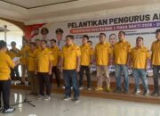 Caption Foto: Pengurus Asosiasi Media Konvergensi Indonesia (AMKI) Kabupaten Musi Rawas periode 2026–2031 resmi dilantik di Pendopoan Rumah Dinas Bupati Musi Rawas, Selasa (27/10/2026). Kepengurusan baru diharapkan memperkuat profesionalisme perusahaan pers, mendorong inovasi digital, serta menjaga independensi jurnalistik dalam menjalankan fungsi kontrol sosial.