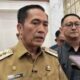 Wali Kota Palembang Ratu Dewa meminta sekolah dan stakeholder terkait mempertimbangkan kembali penerapan Pembelajaran Jarak Jauh (PJJ) menyusul memburuknya kualitas udara. Langkah tersebut dinilai perlu dikaji untuk melindungi kesehatan peserta didik di tengah ISPU Palembang yang mencapai angka 433 atau kategori sangat berbahaya.